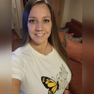 Meet your Posher, Carla